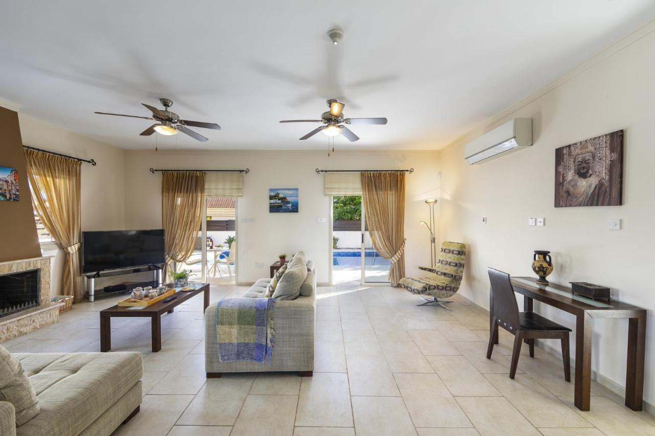 Villa Malama Paralimni Eksteriør billede