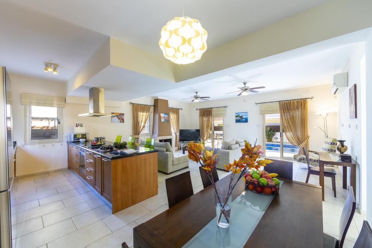 Villa Malama Paralimni Eksteriør billede